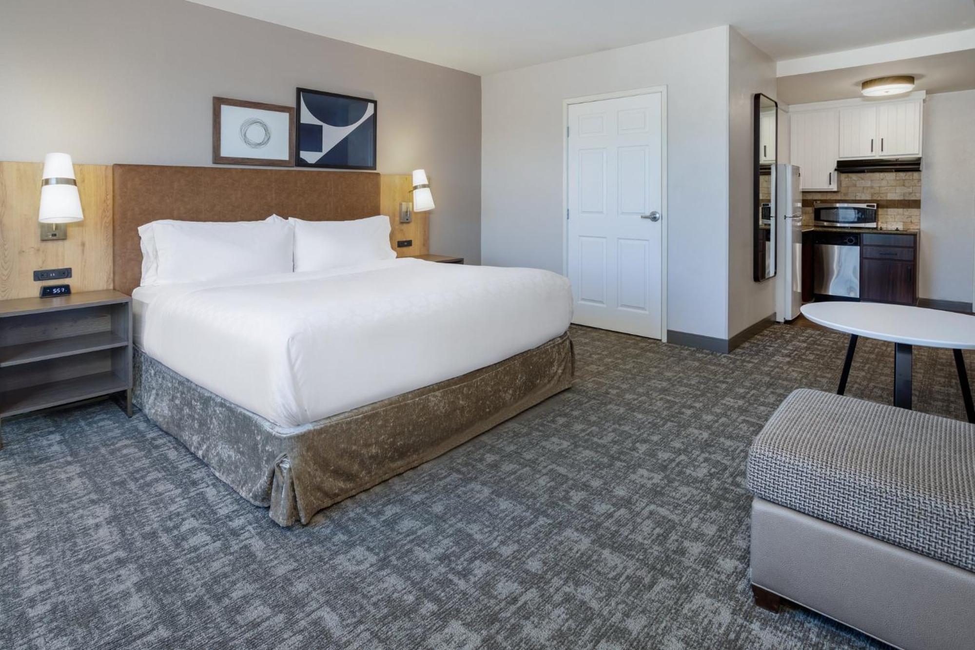 Staybridge Suites Wilmington East By Ihg Exterior photo